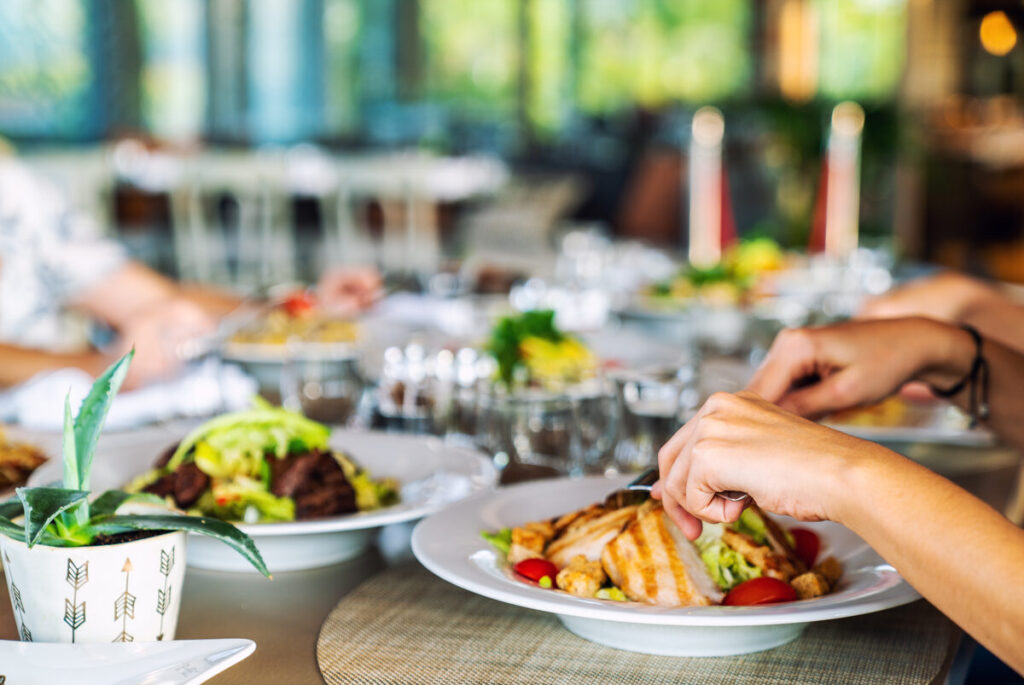 Country Club Estates’ Culinary Secrets: A Foodie’s Guide to Dining Delights in Laurinburg’s Most Elegant Neighborhood
